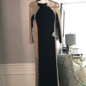 🤩NWT! Beaded illusion formal gown